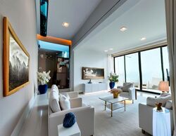 King's Road (D10), Terrace #535466761